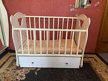 детские кроватки бу: Детская кроватка 
Кокон-лежанка 
Развивающий коврик. 
Поющий жирафик — 3