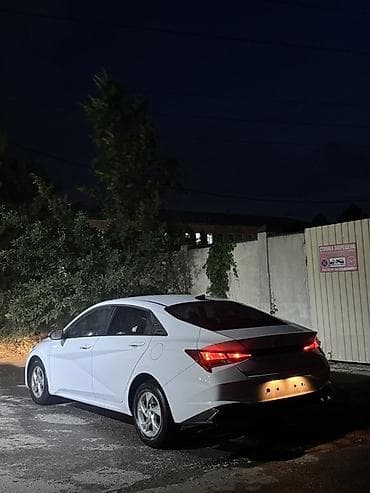 e2 byd: Hyundai Elantra: 2021 г., 1.6 л, Автомат, Бензин, Седан — 2