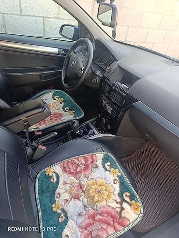 Продажа авто: Opel Astra: 2008 г., 1.6 л, Ручные, Бензин, Седан — 5