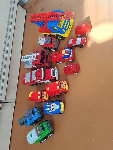 Детская одежда и обувь: Большой набор детских машинок и техники - Тематика: спецтехника — 2