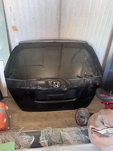 кулер: Крышка багажника Honda, Оригинал — 1