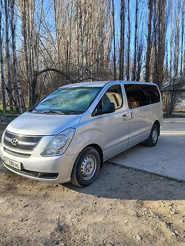 декор жасайбыз: Минивэн/фургон серебристого цвета. Основные особенности: - Кузов — 5