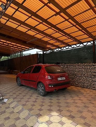 70 сом: Peugeot 207: 2010 г., 1.3 л, Кол менен иштөөчү, Бензин, Хетчбек — 9