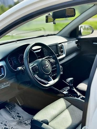 Kia Stonic: 2020 г., 1.4 л, Автомат, Бензин, Кроссовер — 9