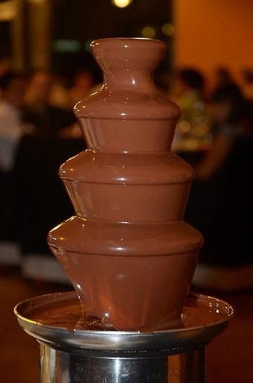 кафе работа: 🍫 Шоколадный фонтан в аренду 🍫 Добавьте яркий акцент на ваш праздник! — 1