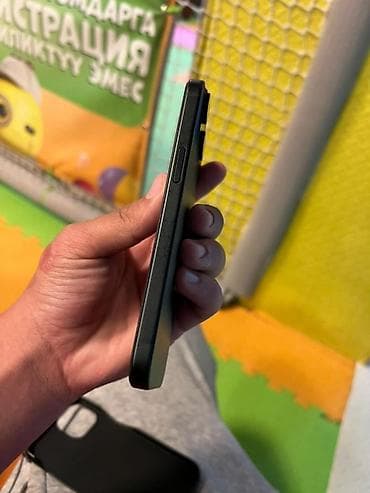 айфон дешевле: IPhone 15, Б/у, 128 ГБ, Черный, Чехол, 88 % — 3