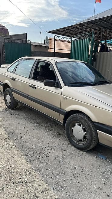 Volkswagen Passat: 1989 г., 1.8 л, Механика, Бензин, Седан — 2