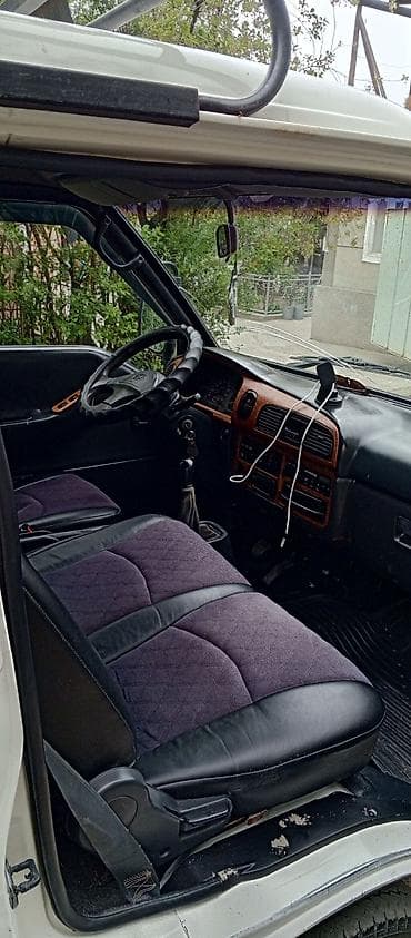 kawasaki ninja 300: Легкий грузовик, Hyundai, Стандарт, 3 т — 7