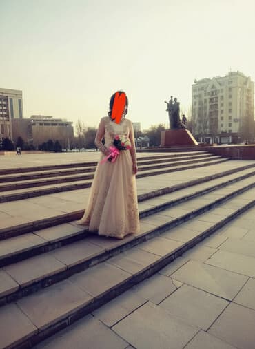 Вечернее платье, Пышное, Длинная модель, С рукавами, S