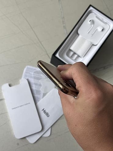 iph: IPhone Xs, Б/у, 256 ГБ, Золотой, Наушники, 80 % — 3