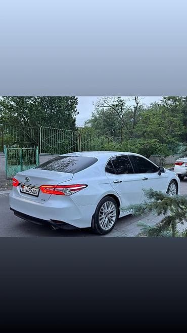 Toyota Camry: 2019 г., 2.5 л, Типтроник, Бензин, Седан