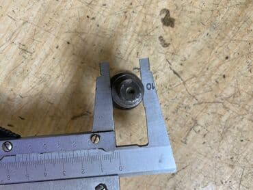 съемник для подшипников: Болт натяжителя с неизвестного японского автомобиля Болт натяжителя — 3