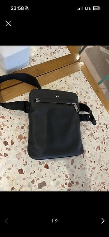 Hugo Boss барсетка срочно - Материал: фактурная эко‑кожа (полиуретан)