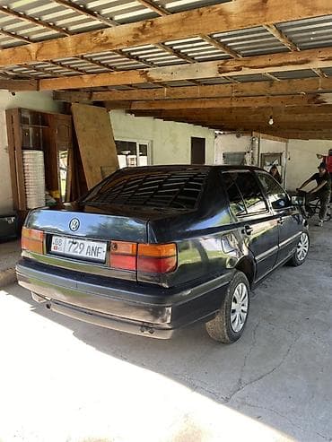 suzuki lets 2: Volkswagen Vento: 1993 г., Бензин, Седан — 5