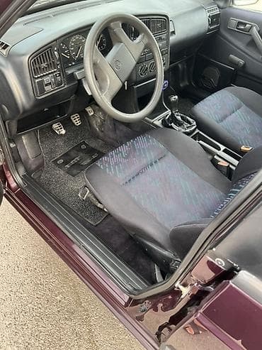 краски на авто: Volkswagen Passat: 1993 г., 1.8 л, Механика, Бензин, Универсал — 3