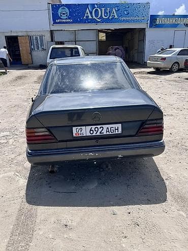 кватро бишкек: Mercedes-Benz W124: 1991 г., 2.3 л, Кол менен иштөөчү, Седан — 3