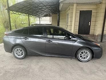 Продажа авто: Toyota Prius: 2018 г., 1.8 л, Гибрид, Хэтчбэк — 3