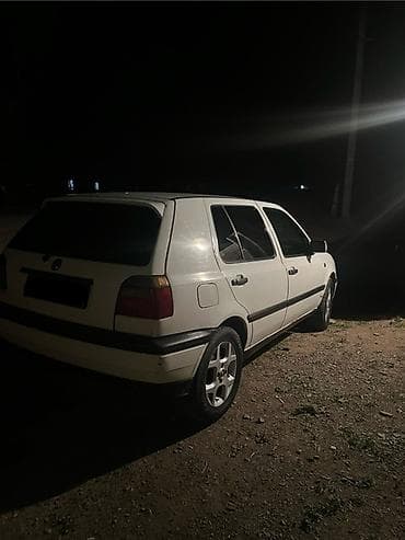 Volkswagen: Volkswagen Golf: 1992 г., 1.8 л, Механика, Бензин, Хэтчбэк — 3