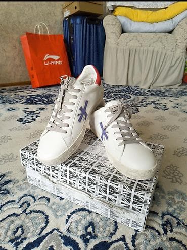 обувь из италии: Кеды Premiata - Модель: низкие кеды из гладкой белой кожи - Дизайн — 2