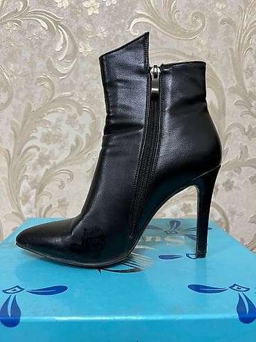 Продаю турецкие Деми полусапожки 36 размера. Почти новые