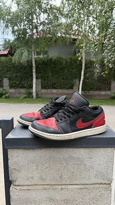 low: Кроссовки Nike Air Jordan 1 Low (модель 55) в классической расцветке — 1