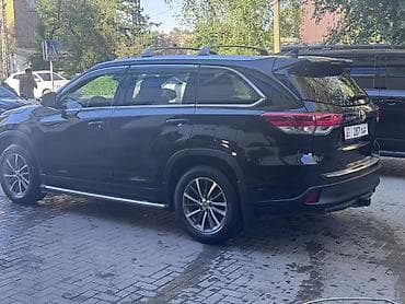 v6: Toyota Highlander: 2019 г., 3.5 л, Бензин, Внедорожник — 7