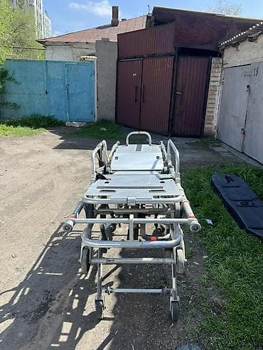 Каталка-носилки медицинские на колесах - Профессиональная at lalafo.kg Каталка-носилки медицинские на колесах - Профессиональная