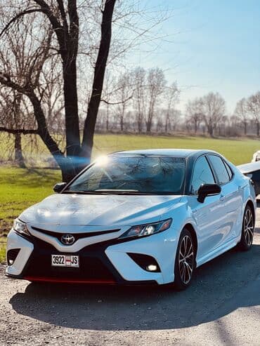 машина россия: Toyota Camry: 2018 г., 2.5 л, Автоматические, Гибрид, Седан — 1