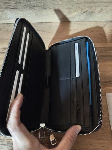 женский кошелек для документов: Портмоне клатч
Натуральная кожа — 7