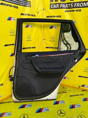 белые зимние сапоги: Задняя правая Mercedes-Benz, Б/у, Оригинал — 2