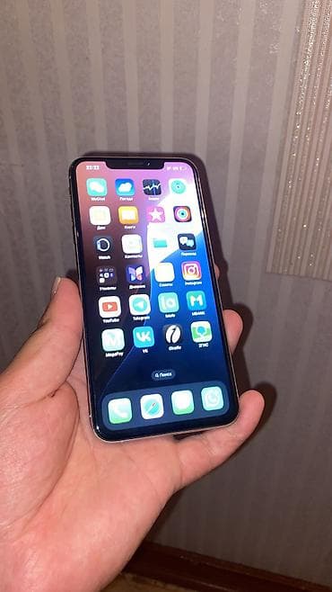 IPhone Xs Max, Б/у, 256 ГБ, Белый, Чехол, 84 % at lalafo.kg IPhone Xs Max, Б/у, 256 ГБ, Белый, Чехол, 84 %