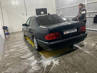 аудио техника: Mercedes-Benz E-Class: 1998 г., 2.4 л, Газ — 4