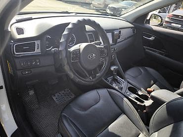 smart plus: Kia Niro: 2018 г., 1.6 л, Робот, Гибрид, Кроссовер — 6