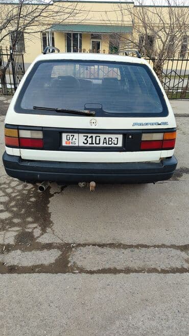 рос номер: Volkswagen Passat: 1989 г., 1.8 л, Механика, Бензин, Универсал — 3