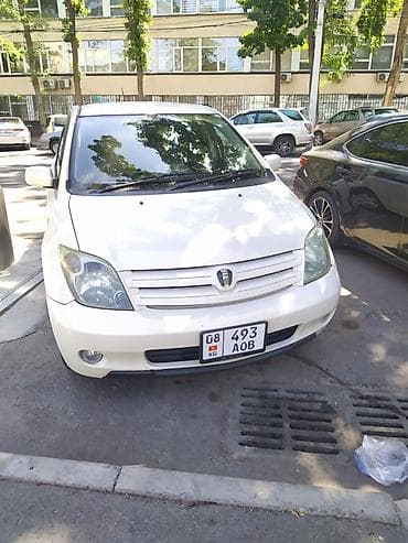 Toyota Ist: 2003 г., 1.3 л, Автомат, Бензин, Хетчбек lalafo.kg да Toyota Ist: 2003 г., 1.3 л, Автомат, Бензин, Хетчбек