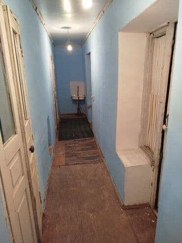 на ночь комната: Сдаётся простое жилое помещение: две смежные комнаты в одноэтажном — 6