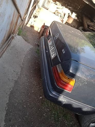 тесла модел с: Mercedes-Benz W124: 1988 г., 2.3 л, Механика, Бензин, Седан — 2