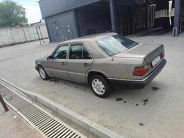 mers 210: Mercedes-Benz W124: 1992 г., 2.3 л, Ручные, Бензин, Седан — 2