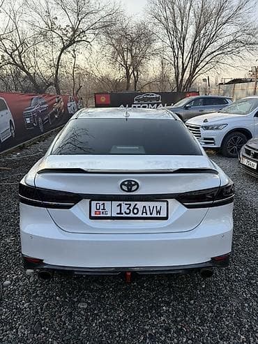 toyota vitiz: Toyota Camry: 2022 г., Седан — 1