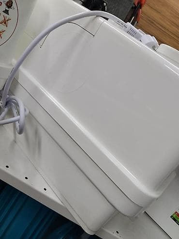 jack e4: Электрическая швейная машина в пластиковом защитном кейсе (крышке) — 1