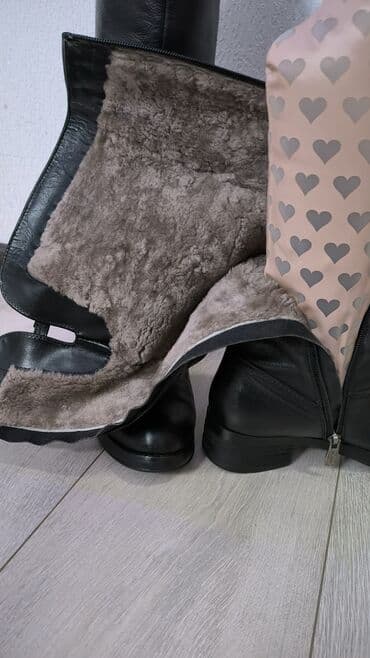 Киреге берилүүчү кийимдер: В идеальном состоянии сапоги кожаная, мех натуральный овчина, зима — 4