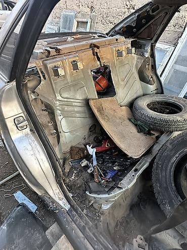 двигатель на заказ: Кузовные и навесные автодетали Отдам по дешевке На разборе Ауди А4 Б5 — 6