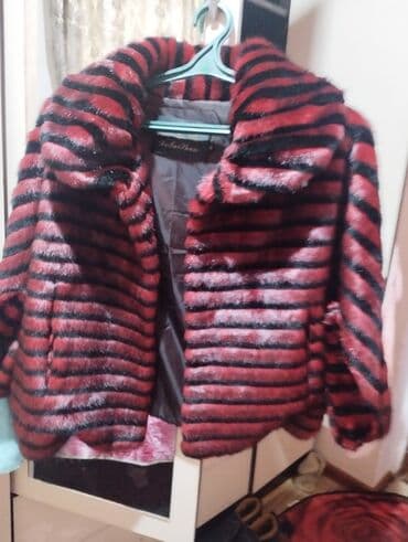 срочно продаю в связи с переездом: Полушубка,новая, себе купила за 5000 сом,размер не подошёл — 1