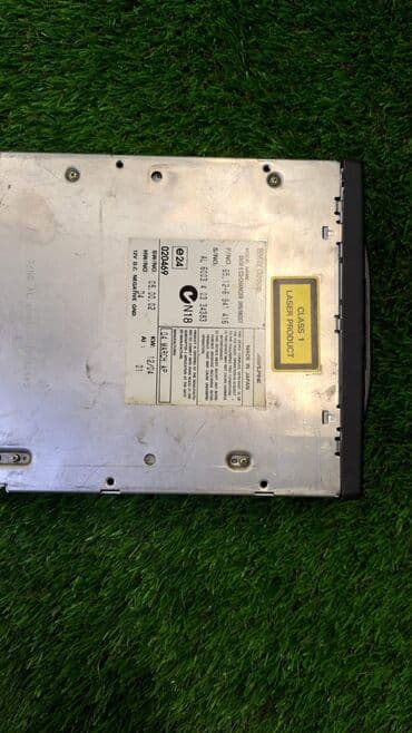 n62: Cd чейнджер BMW 6 E63 e64 Двигатель - N62b44 n62 4.4 Номер детали - — 6