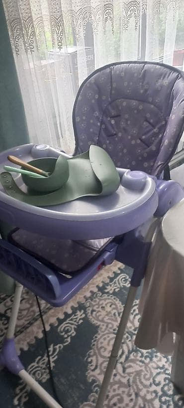 на 2 года: Детский стульчик для кормления с подносом подарок - Цвет — 3