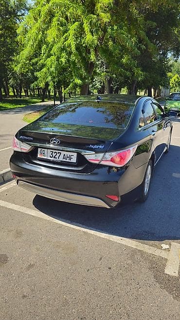 Hyundai Sonata: 2012 г., Гибрид, Седан — 4