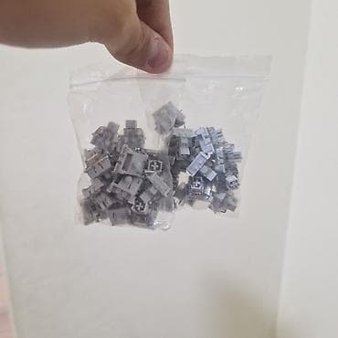 Компьютеры, ноутбуки и планшеты: Продаю 30 шт LEOBOG Graywood V3 Популярные линейные свитчи: Лёгкие — 1