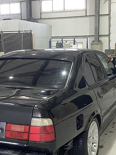 e60 m5: BMW 5 series: 1989 г., Седан — 4