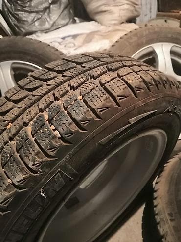 казан р15: Комплект зимних колес на дисках. - Шины: Michelin, размер 165/70 R14 — 1
