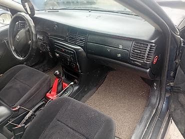 масло ош: Opel Astra: 2001 г., 1.6 л, Кол менен иштөөчү, Бензин, Седан — 5